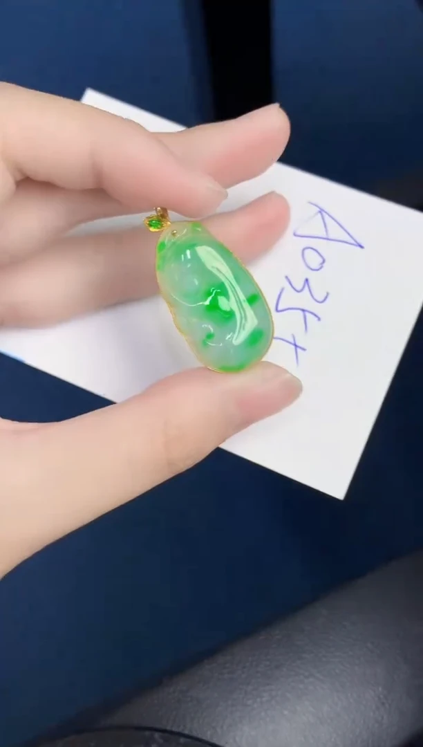 【闪购商品】翡翠颈饰18K金镶嵌000000000