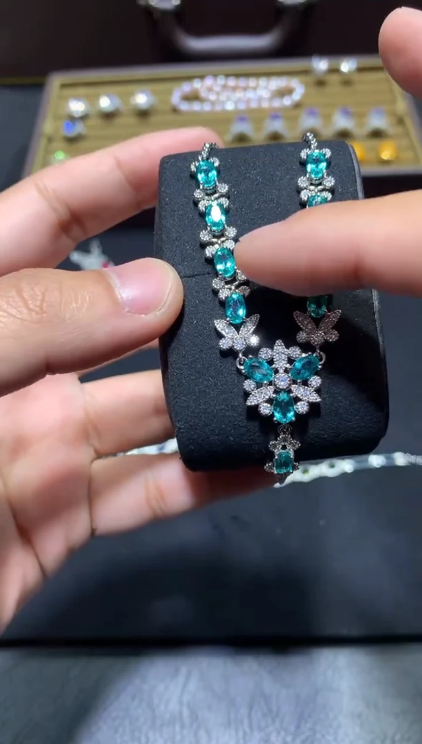 颈饰未镶嵌托帕石T39