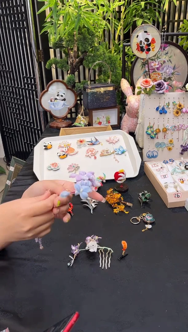 织绣流**栀非遗绒花手工饰品