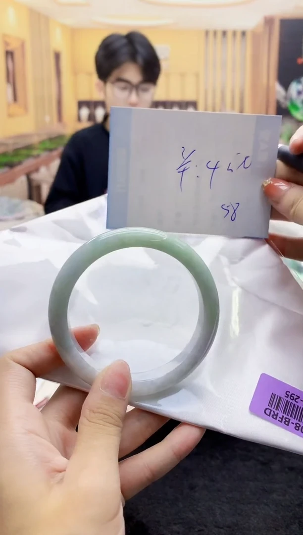 【闪购商品】翡翠手镯未镶嵌     H96-295