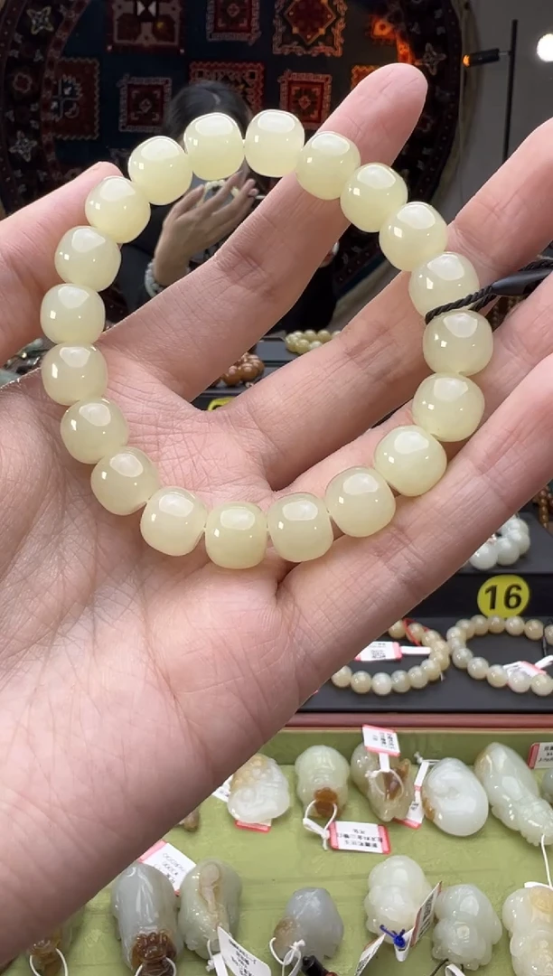 未镶嵌手串和田玉若羌料黄口老型珠卡9*10手串