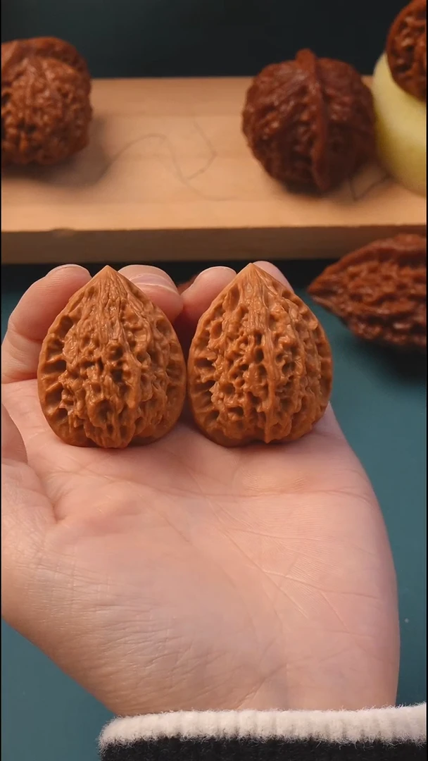 吊坠文玩核桃35十三陵鸡心6号