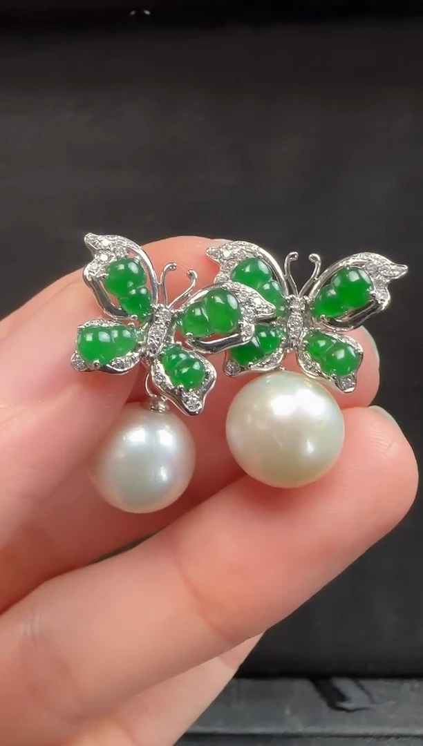 18K金镶嵌翡翠耳饰434蝴蝶一对