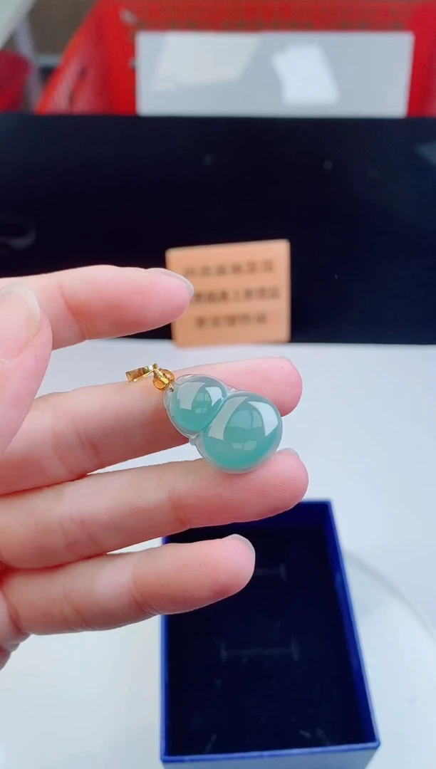 颈饰未镶嵌翡翠    ·
