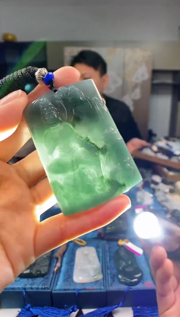 颈饰未镶嵌翡翠多样性发其一