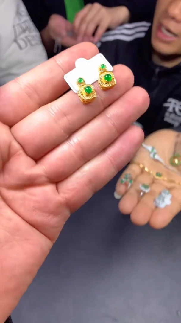 【闪购商品】翡翠耳饰未镶嵌0698921646/多样性发一