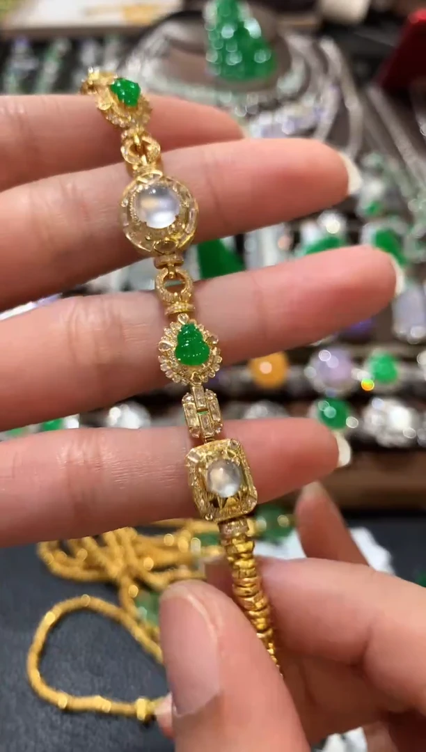 足金镶嵌手链翡翠m112 定金10000