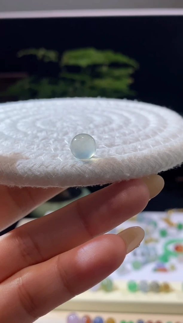 未镶嵌定制翡翠卡8.5珠珠