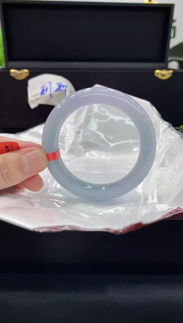 翡翠手镯未镶嵌手镯