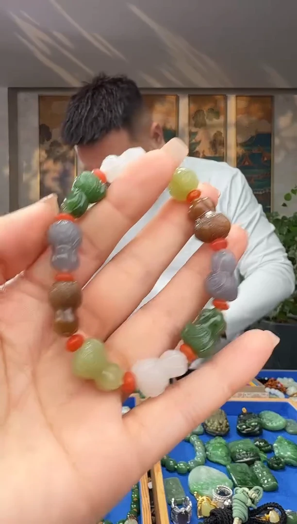 颈饰未镶嵌和田玉拍一发一