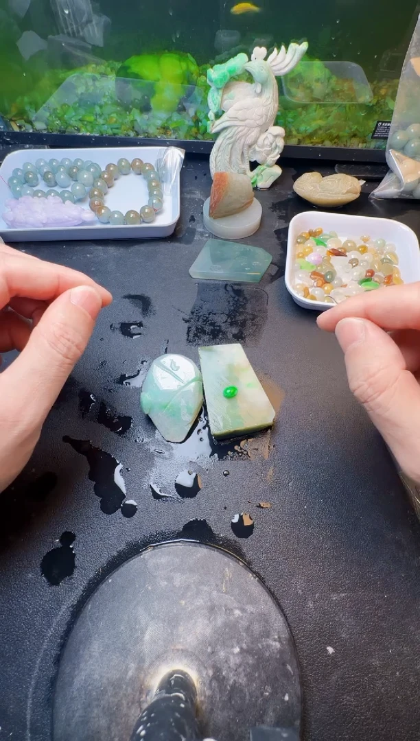 翡翠未镶嵌颈饰天然缅甸A货翡翠210