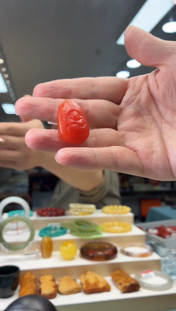 颈饰未镶嵌南红玛瑙吊坠