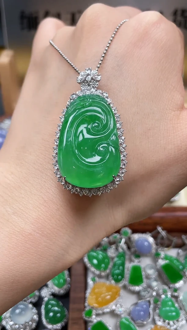 颈饰18K金镶嵌翡翠分单1