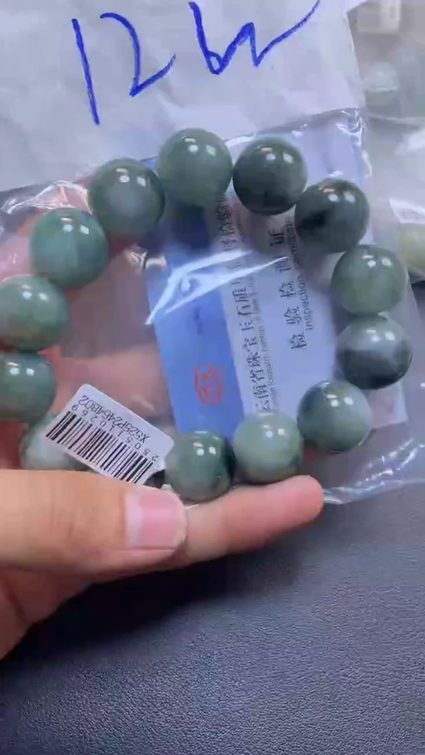 定制翡翠未镶嵌珠串