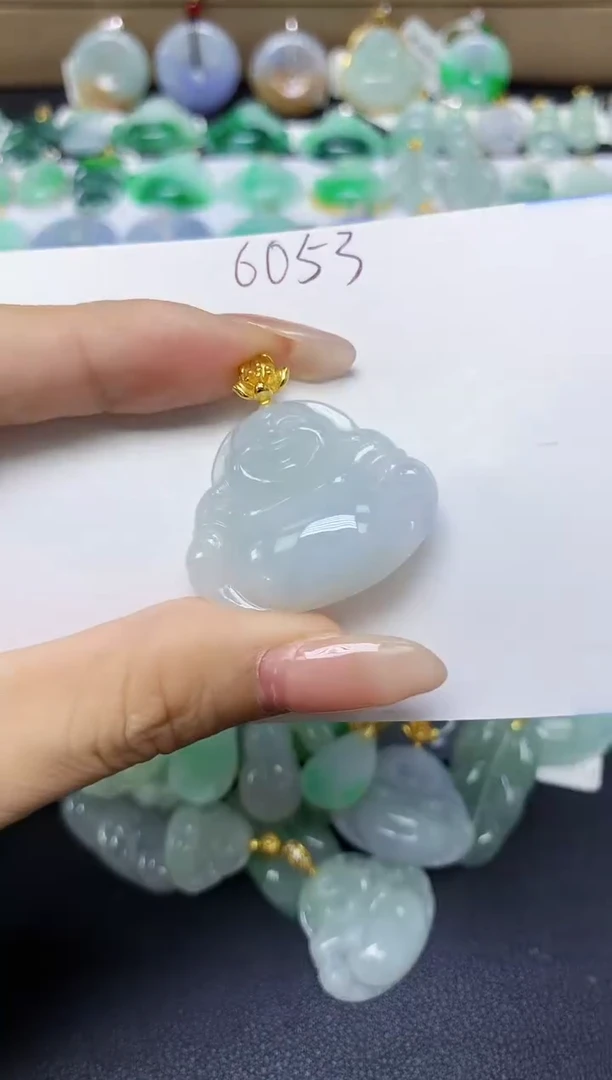 翡翠未镶嵌颈饰 天然缅甸翡翠A货