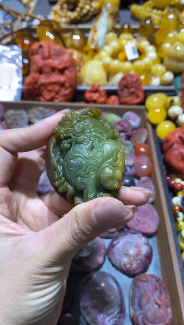 未镶嵌盐源玛瑙/玉髓盐源雕刻件