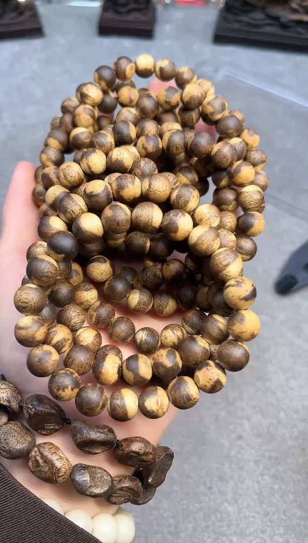 【闪购商品】沉香手串26号乌身圆叶多样性发货1条