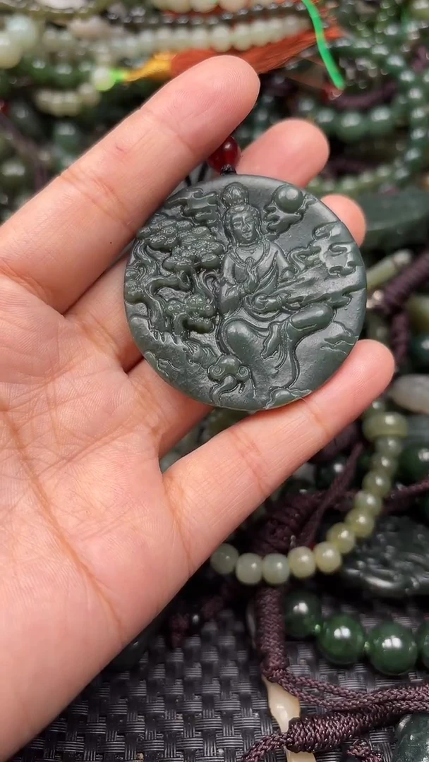 颈饰未镶嵌和田玉1