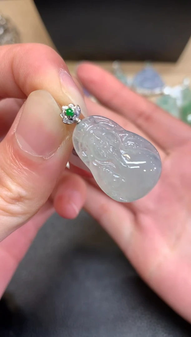 【闪购商品】翡翠颈饰18K金镶嵌财神爷【无服务费】