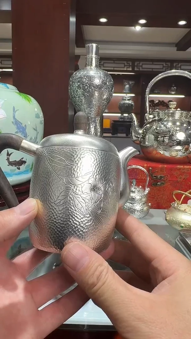 足银手工精工錾刻花朵泡茶壶