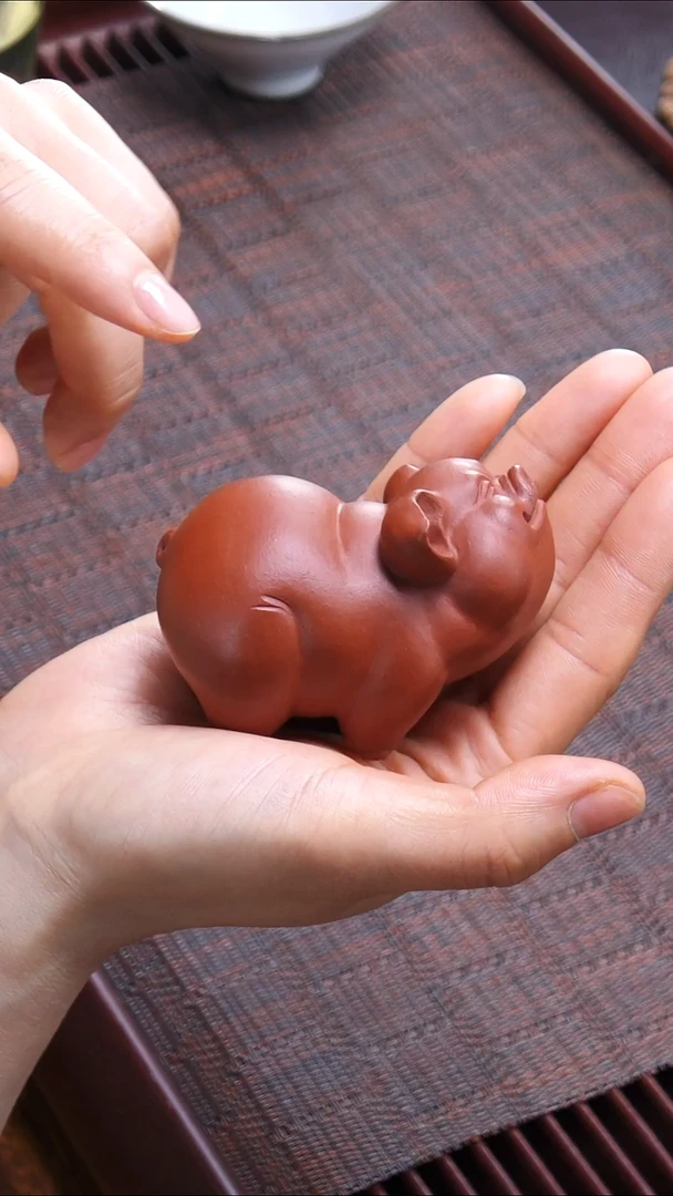 【闪购商品】子夜《五福猪》（仰头款）