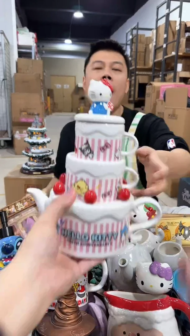 瓷片原盒kt猫50周年茶壶套组