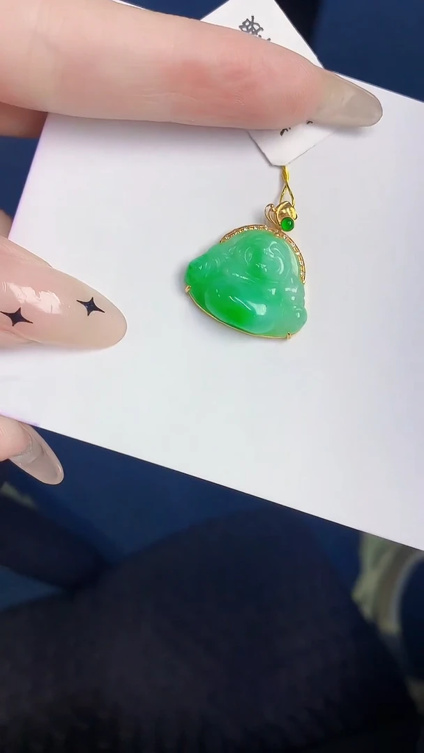 颈饰18K金镶嵌翡翠缅甸天然翡翠A货