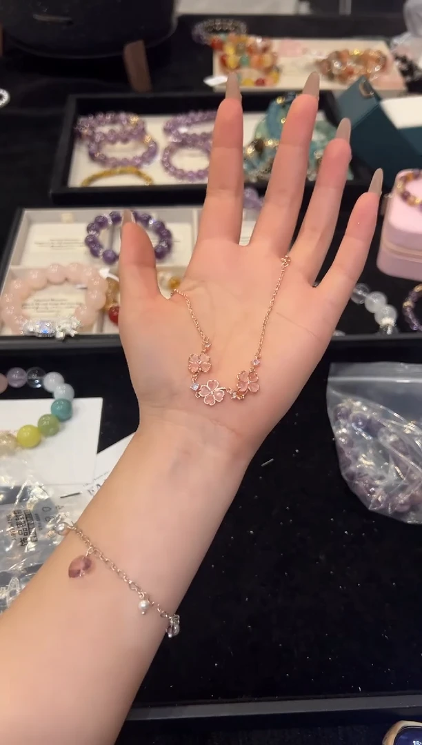 未镶嵌手链水晶四叶草设计款手串