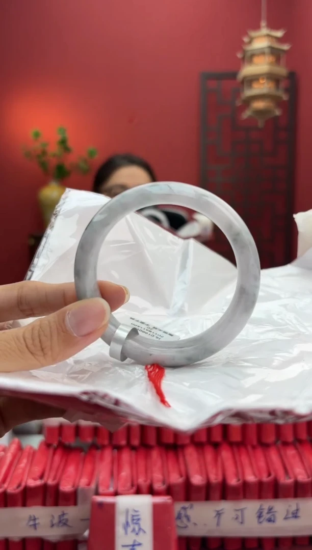 未镶嵌手镯翡翠翡翠手镯2