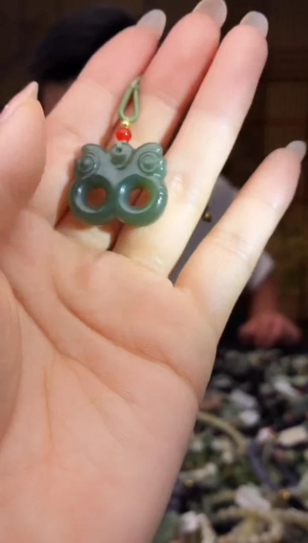 颈饰未镶嵌和田玉多样性发货，拍一发一