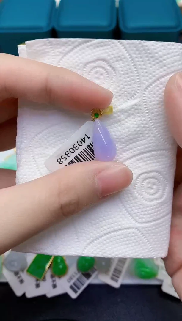 颈饰18K金镶嵌翡翠天然翡翠缅甸A货