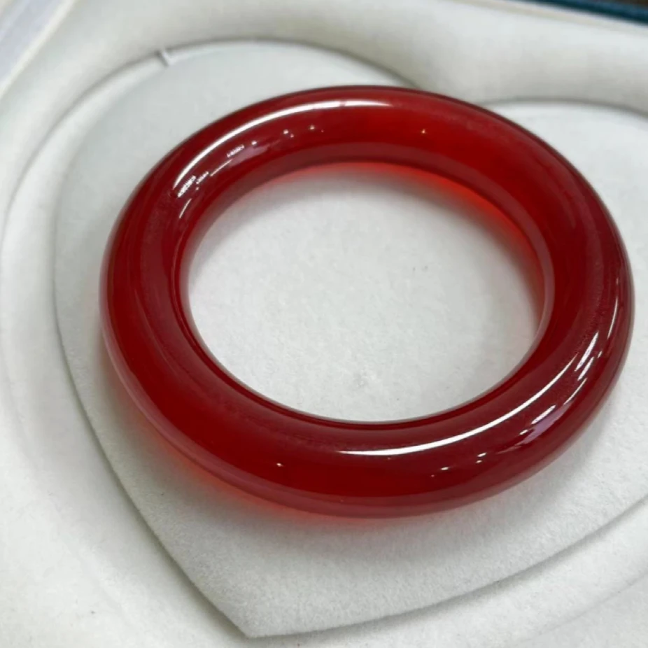 典藏品 红色圆条高端手镯