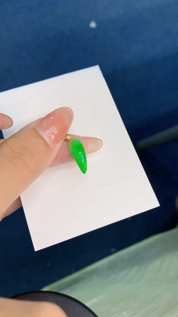 翡翠18K金镶嵌吊坠(不含链)1