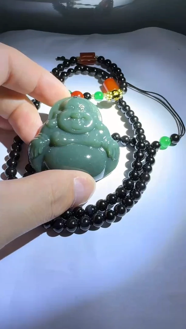 和田玉未镶嵌颈饰吊坠