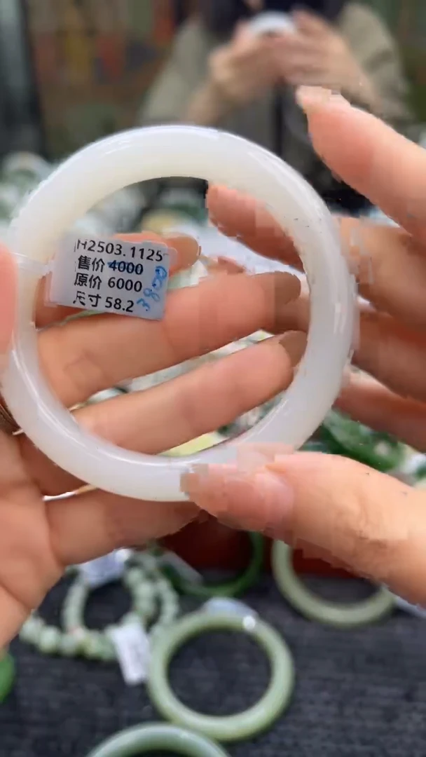 未镶嵌手镯和田玉58.2圈点墨青花