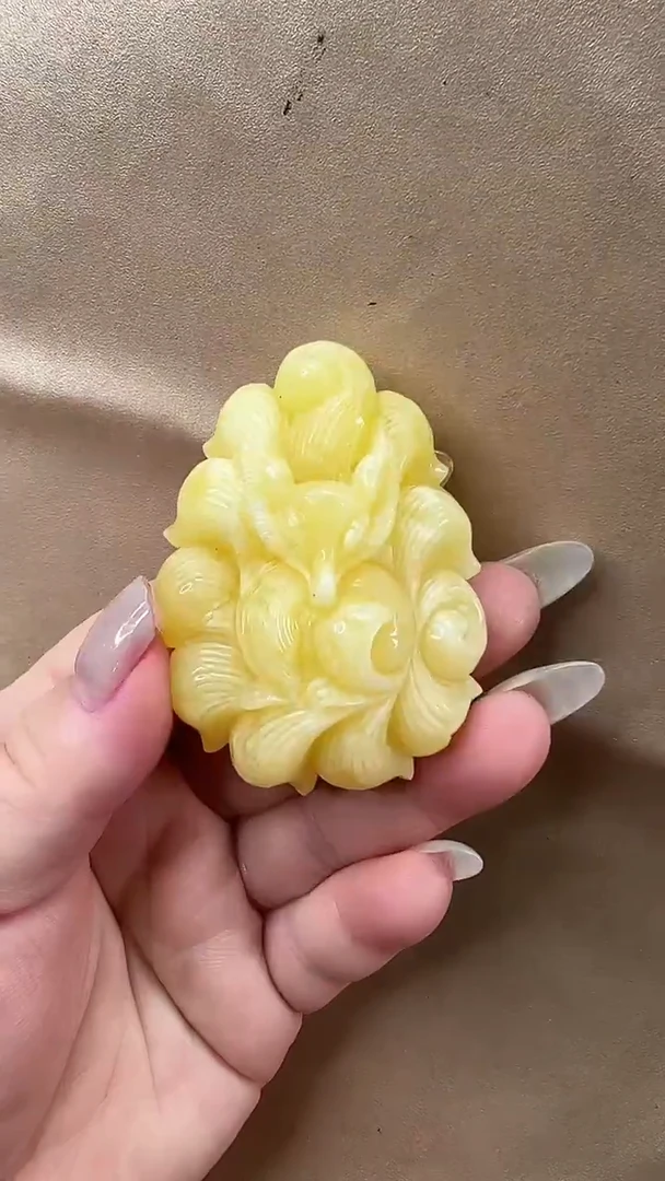 琥珀颈饰未镶嵌吊坠