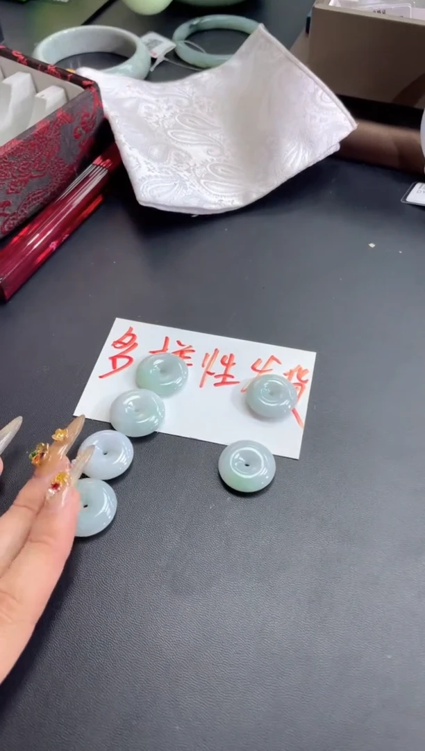 【闪购商品】翡翠吊坠(不含链)未镶嵌8002*****