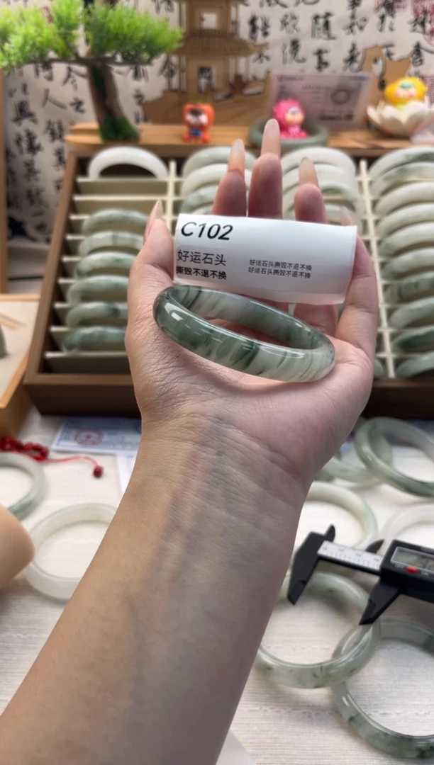 未镶嵌手镯石英质玉瑕102