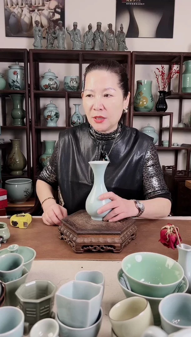 纯手工 粉青 撇口玉壶春