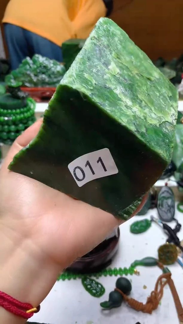 未镶嵌和田玉（碧玉）珠宝半成品1