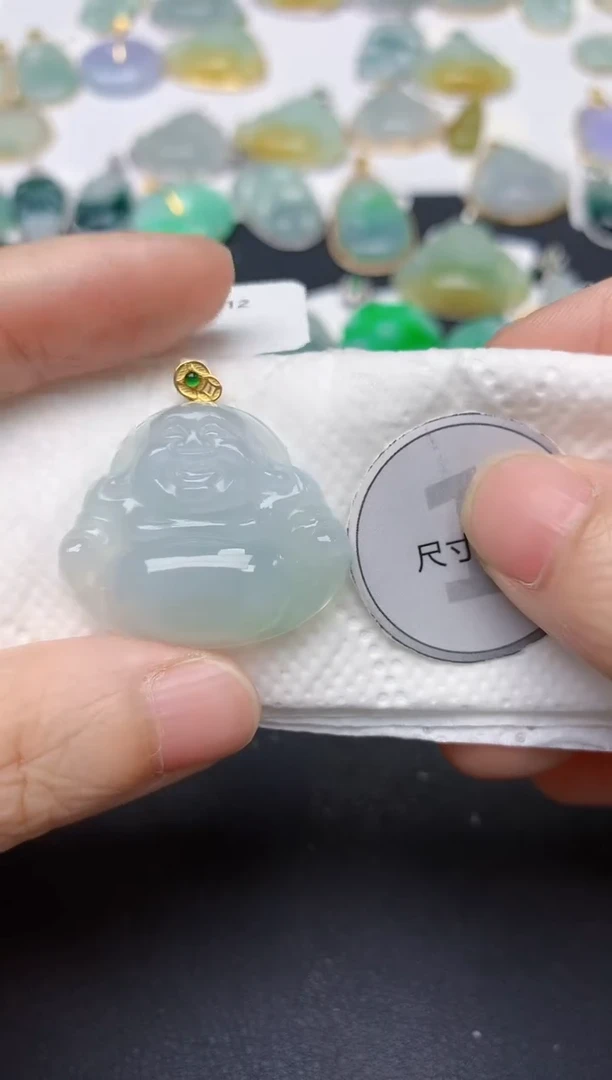 翡翠18K金镶嵌颈饰天然缅甸A货翡翠