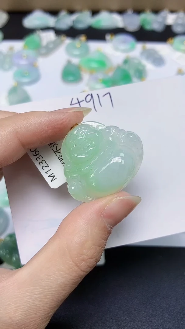 翡翠18K金镶嵌颈饰 天然缅甸翡翠A货
