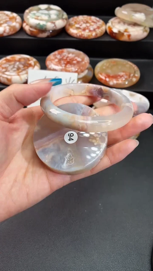 手镯玛瑙/玉髓未镶嵌石英质玉59圈58/59带(赠送镯心)