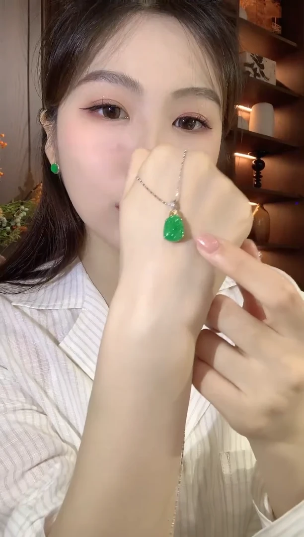 吊坠(不含链)18K金镶嵌翡翠A17翡翠