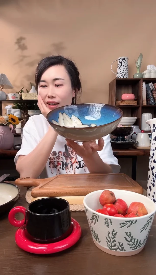 陶瓷8英寸玉兰花碗微瑕