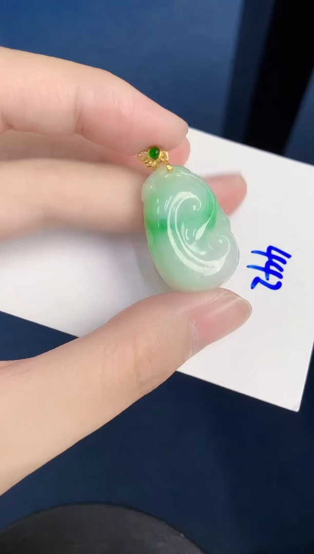 颈饰未镶嵌翡翠天然翡翠缅甸A货