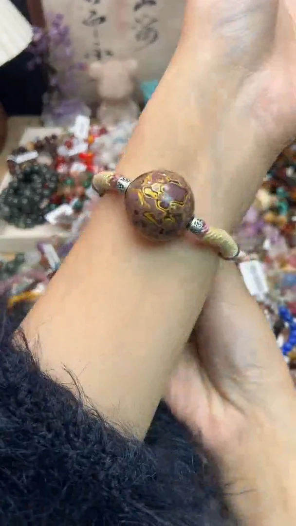 未镶嵌石英质玉手饰412