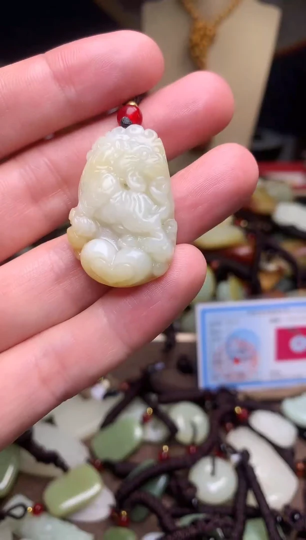 颈饰未镶嵌和田玉新疆料青海料清水和田玉吊坠