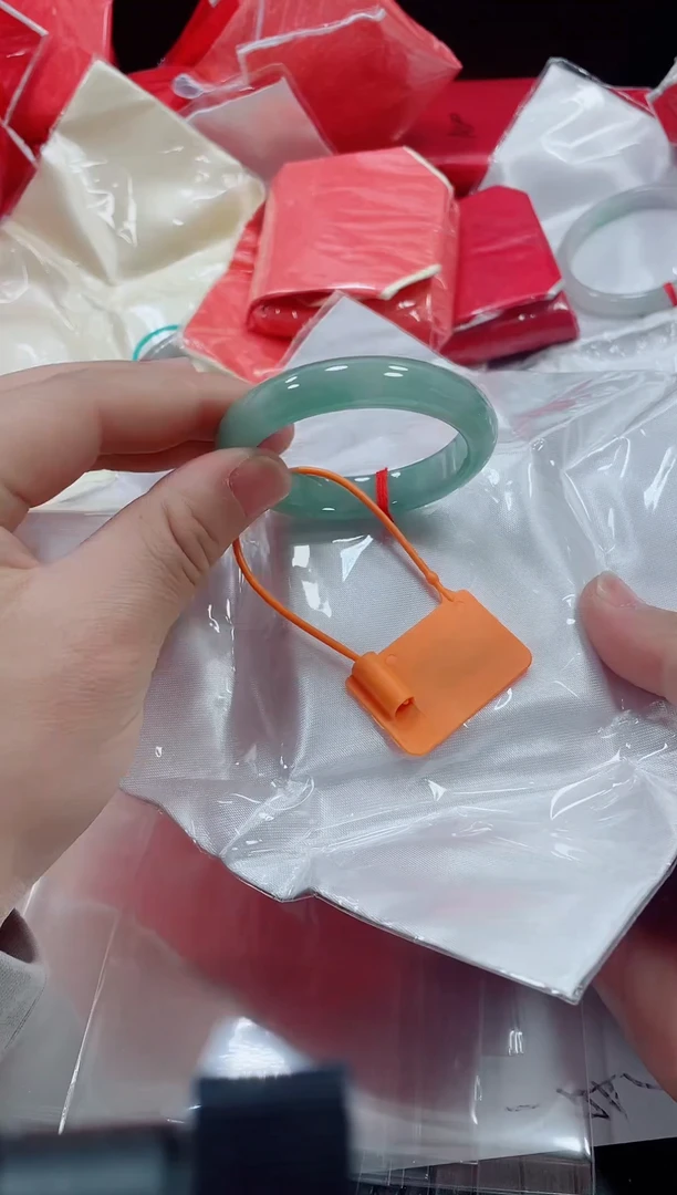 非金属无小哥33号手镯52贵妃