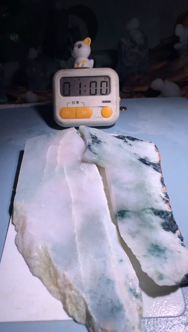 吊坠(不含链)未镶嵌翡翠刀*Q675